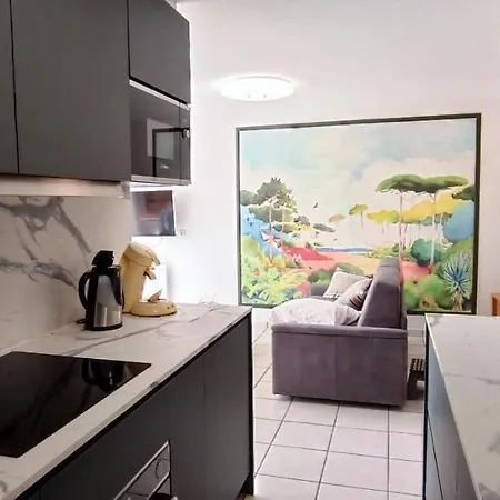 Superbe Avec Piscine Chauffee Et Parking Prive - La Cle Chaumoise